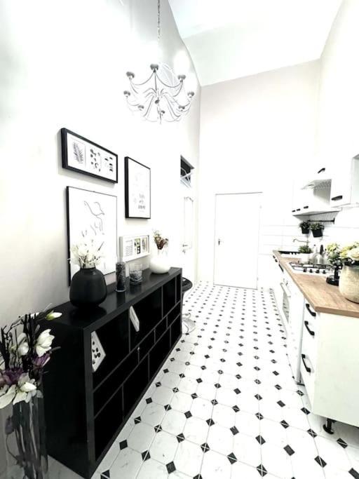 L3 City Centre Stylish Flat Ac Boedapest Buitenkant foto